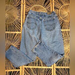 Vintage High Waisted Mom‎ Jeans Light Wash 90s Denim – Size 12 s broke in denim!